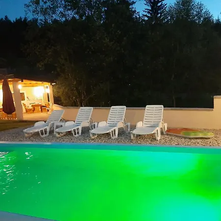 Planinska Oaza Apartment *